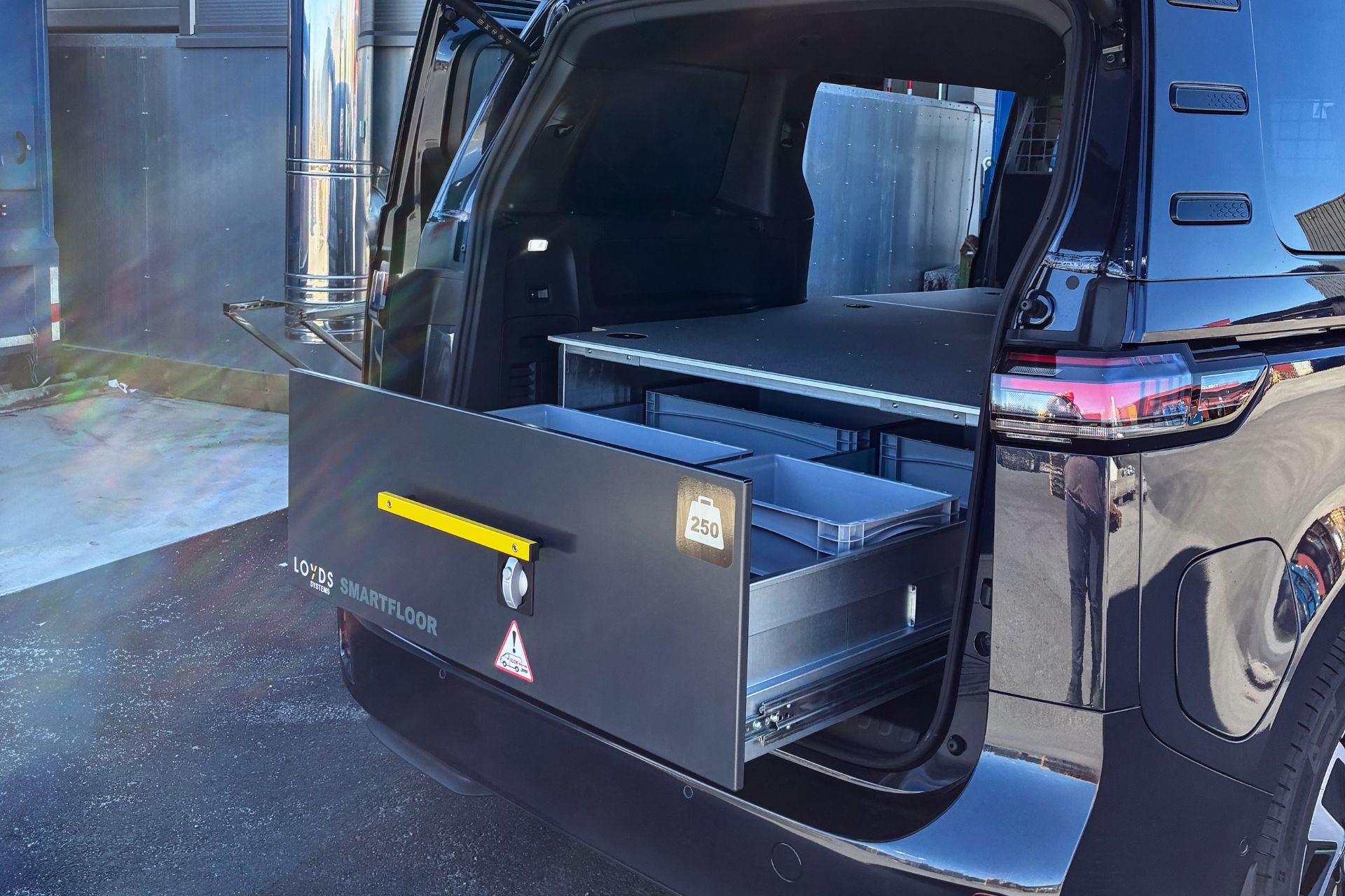 Nyhet! SMARTFLOOR Bilinnredning til ID. Buzz GTX - Bilde 6